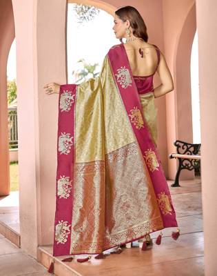 Designer banarasi beige silk saree elegant gold zari work with contrast maroon border wedding reception party wear saree 2