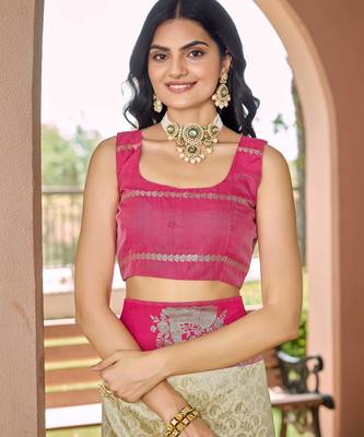 Designer banarasi cream silk saree elegant gold zari work with contrast pink border wedding reception party wear saree 4