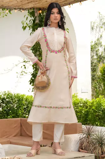 Ivory Floral Resham Emrboidered A-Line Silk Kurta Set-2