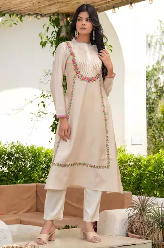 Ivory Floral Resham Emrboidered A-Line Silk Kurta Set-2