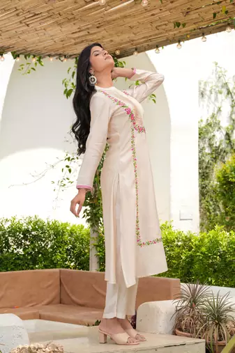 Ivory Floral Resham Emrboidered A-Line Silk Kurta Set-2