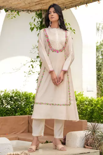 Ivory Floral Resham Emrboidered A-Line Silk Kurta Set-2