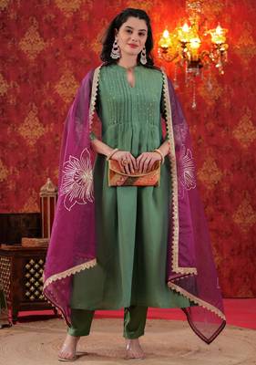 Wine Pintuck Kurta Set with Gota Work Organza Dupatta 1