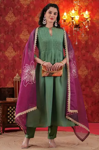 Wine Pintuck Kurta Set with Gota Work Organza Dupatta