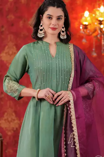 Wine Pintuck Kurta Set with Gota Work Organza Dupatta