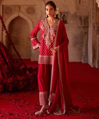 Crimson red embroidered cupro silk farsi kurta set 1