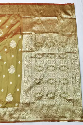 Mehendi zari woven silk traditional saree with blouse piece