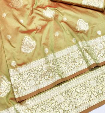 Mehendi zari woven silk traditional saree with blouse piece 3