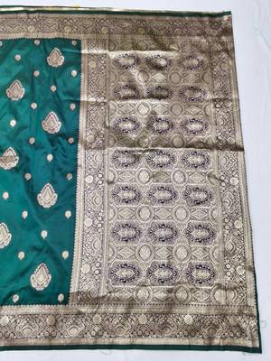 Dark blue zari woven silk traditional saree with blouse piece 2
