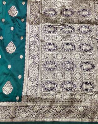 Dark blue zari woven silk traditional saree with blouse piece 5