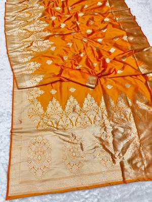 Gold zari woven banarasi silk traditional saree with blouse piece 1