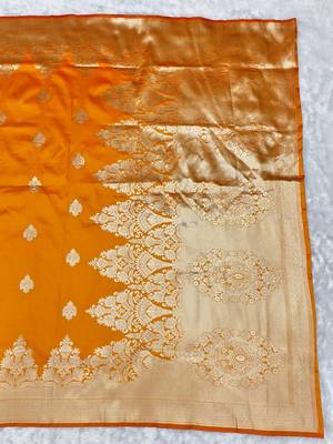 Gold zari woven banarasi silk traditional saree with blouse piece 2
