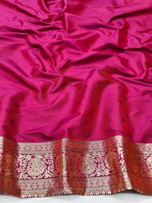 Rani zari woven silk traditional saree with blouse piece 4
