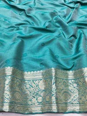 Light blue zari woven silk traditional saree with blouse piece 4