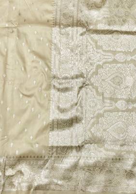 Cream zari woven silk traditional saree with blouse piece 5