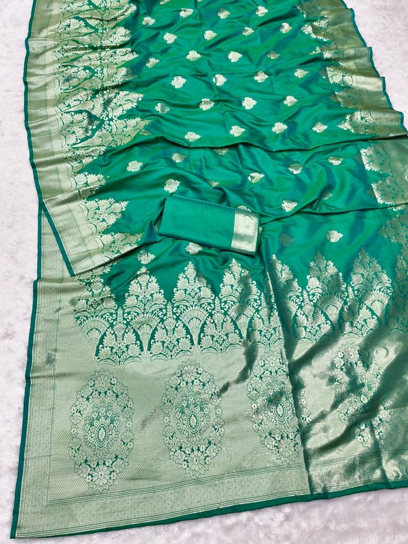 Green zari woven banarasi silk traditional saree with blouse piece