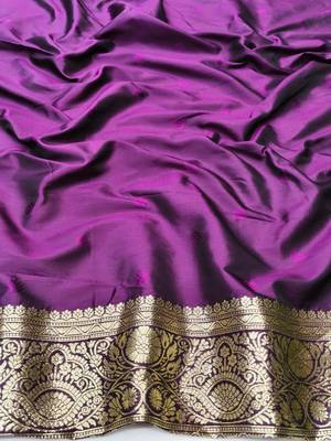 Wine zari woven silk traditional saree with blouse piece 4