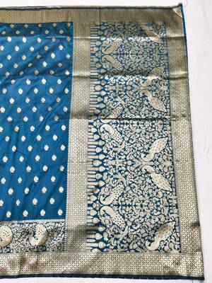 Dark blue zari woven silk traditional saree with blouse piece 2