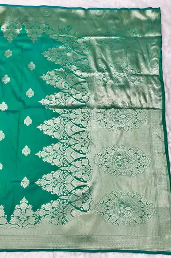 Green zari woven banarasi silk traditional saree with blouse piece