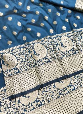 Dark blue zari woven silk traditional saree with blouse piece 3