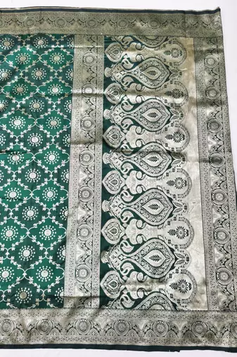 Green zari woven silk traditional saree with blouse piece