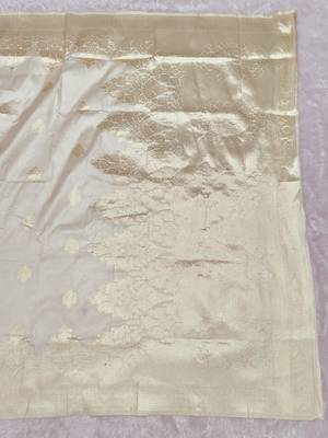 Cream zari woven silk traditional saree with blouse piece 2