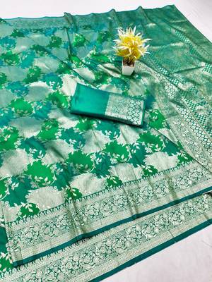 Green zari woven silk traditional saree with blouse piece 1