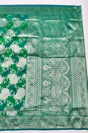 Green zari woven silk traditional saree with blouse piece