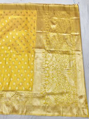Gold zari woven banarasi silk traditional saree with blouse piece 1