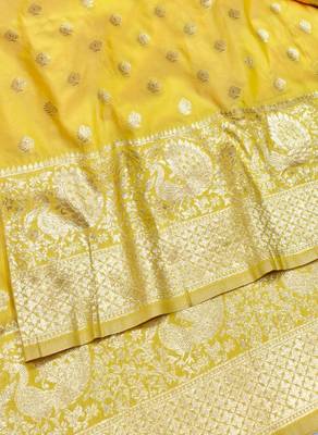 Gold zari woven banarasi silk traditional saree with blouse piece 2