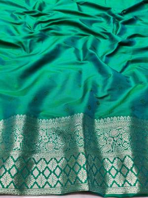 Green zari woven silk traditional saree with blouse piece 4