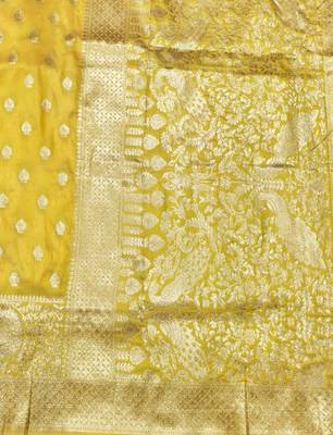 Gold zari woven banarasi silk traditional saree with blouse piece 4
