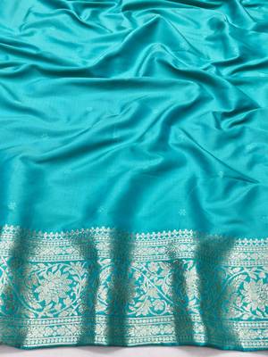Blue zari woven silk traditional saree with blouse piece 4
