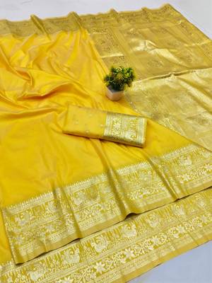 Gold zari woven silk traditional saree with blouse piece 1