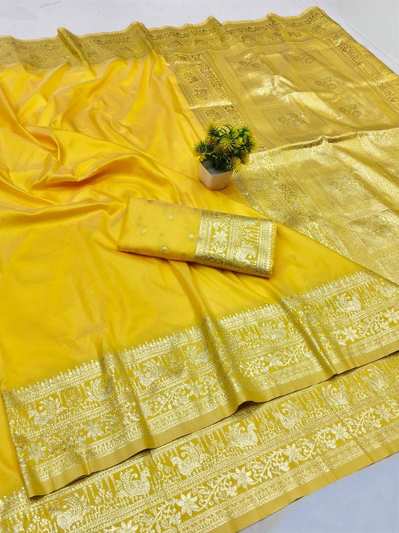 Gold zari woven banarasi silk traditional saree with blouse piece