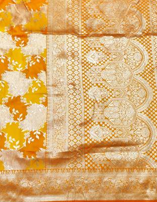 Gold zari woven silk traditional saree with blouse piece 5