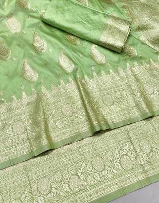 Light green zari woven silk traditional saree with blouse piece 3