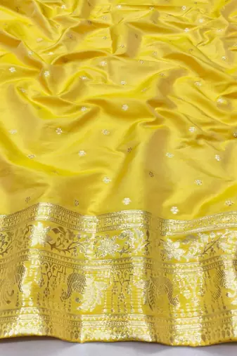 Gold zari woven silk traditional saree with blouse piece