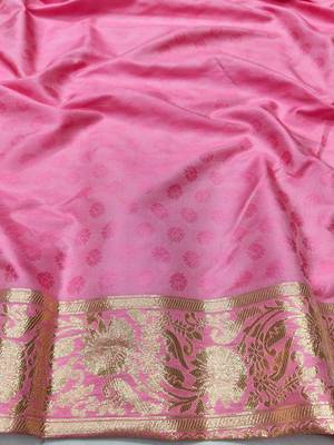 Pink zari woven silk traditional saree with blouse piece 4