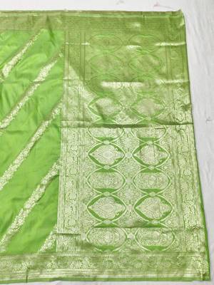 Light green zari woven silk traditional saree with blouse piece 2