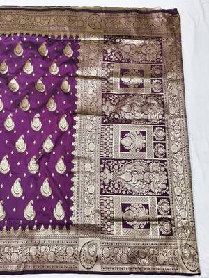 Wine zari woven silk traditional saree with blouse piece 2