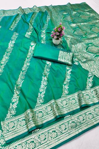 Green zari woven silk traditional saree with blouse piece
