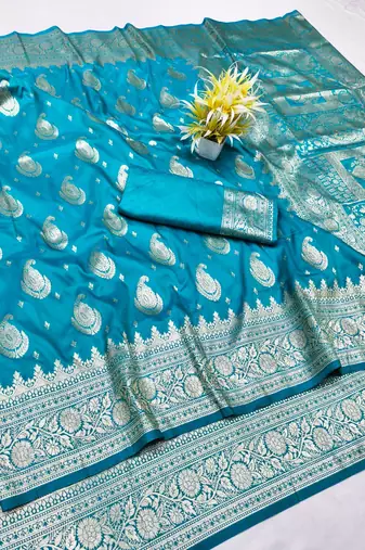 Rama zari woven silk traditional saree with blouse piece