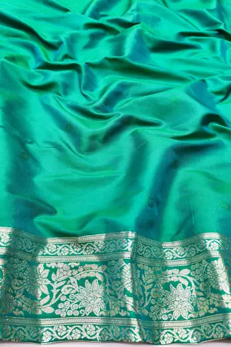 Green zari woven silk traditional saree with blouse piece