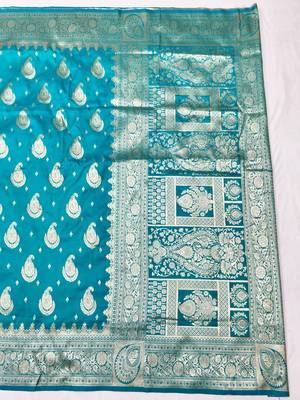 Rama zari woven silk traditional saree with blouse piece 2