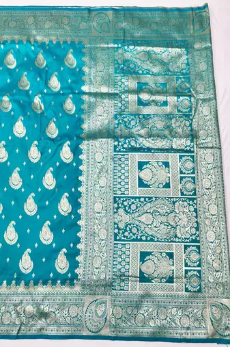 Rama zari woven silk traditional saree with blouse piece