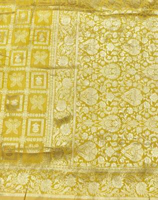 Gold zari woven banarasi silk traditional saree with blouse piece 4