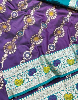 Purple zari woven silk traditional saree with blouse piece 3