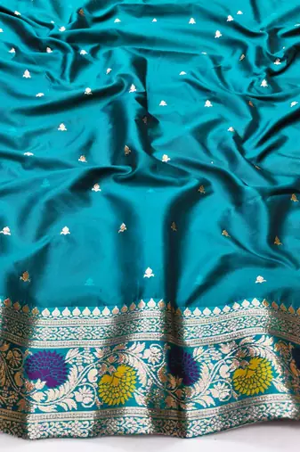 Purple zari woven silk traditional saree with blouse piece