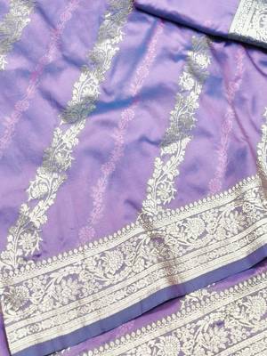 Purple zari woven silk traditional saree with blouse piece 3